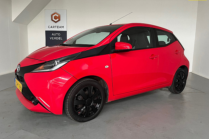 Toyota Aygo 1.0 VVT-i x-play 5 deurs