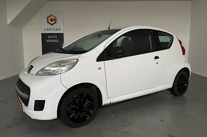 Peugeot 107 1.0-12V XR Black&White Airco