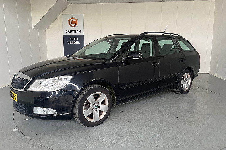 SKODA Octavia Combi 1.2 TSI Ambition Business Line Airco, Navigatie, Trekhaak, LMV