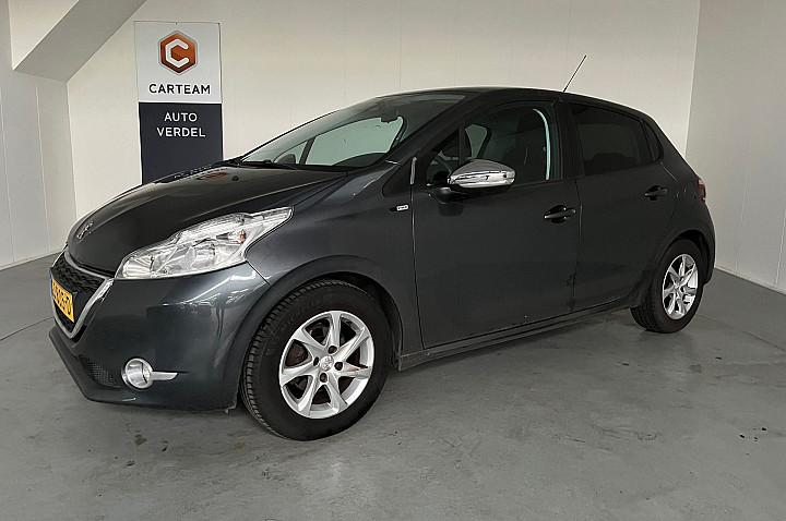 Peugeot 208 1.2 PureTech Style Airco, LMV, Navigatie